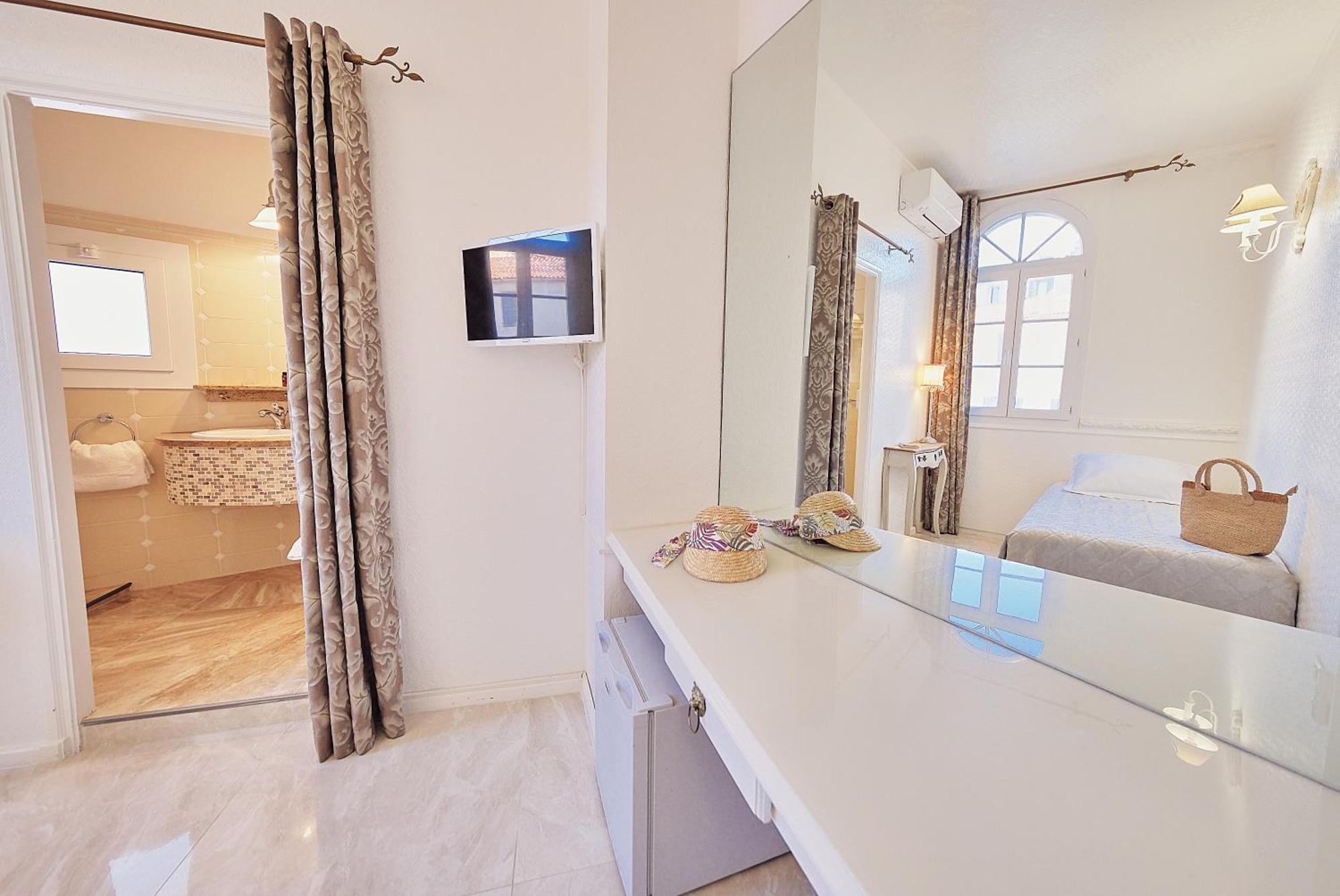 Le Magnolia Hotell Calvi  Eksteriør bilde