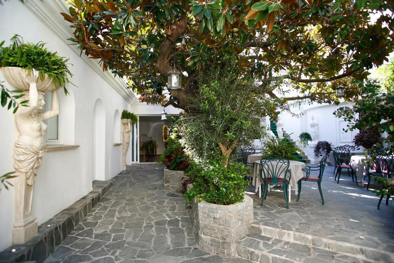 Le Magnolia Hotell Calvi  Eksteriør bilde